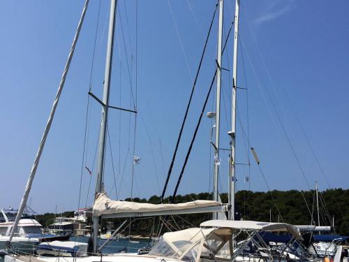 Segelboot Oceanis 46 chartern in Pula