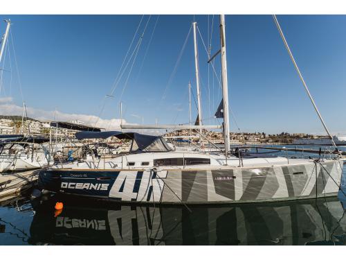 Sailing boat Oceanis 46 for rent in Kavala