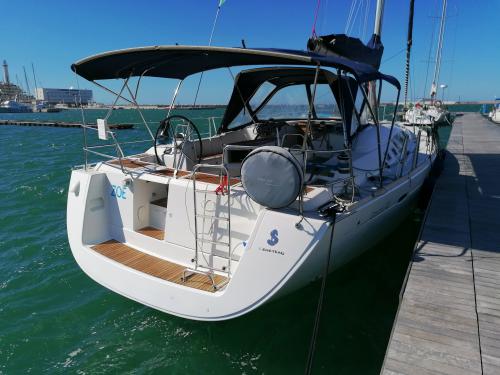Sailboat Oceanis 46 available for charter in Bari