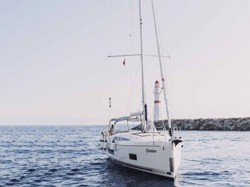 Sailing boat Oceanis 46.1 available for charter in Turgutreis