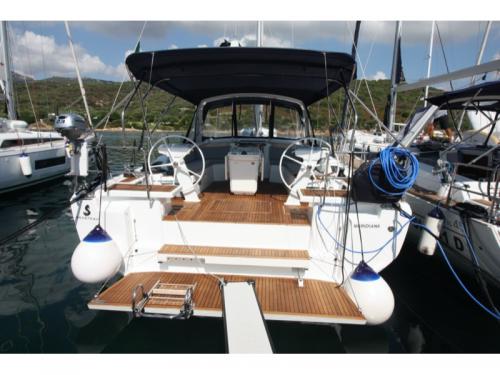 Yacht Oceanis 46.1 available for charter in Portisco