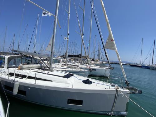 Sailing boat Oceanis 46.1 available for charter in Kos City