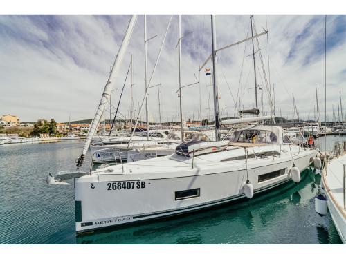Segelboot Oceanis 46.1 chartern in Sibenik