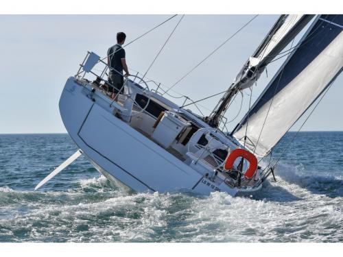 Sailing yacht Oceanis 46.1 for hire in Marina Perigiali