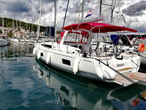 Yacht Oceanis 46.1 for rent in Sami