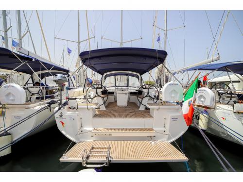 Yacht Oceanis 46.1 for rent in Olbia