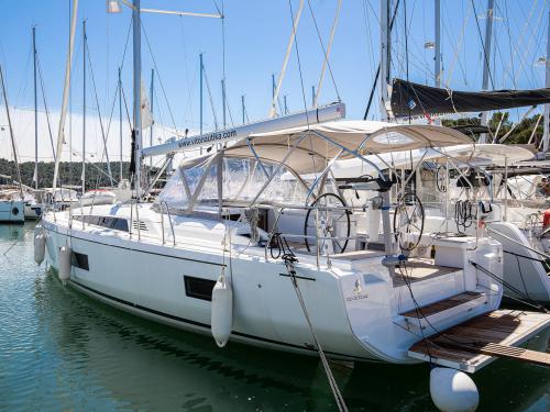 Segelboot Oceanis 46.1 Yachtcharter in Pomer