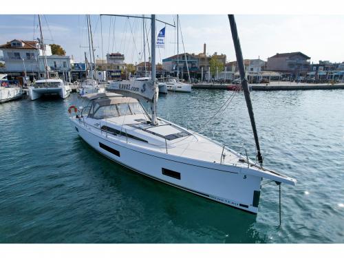 Yacht Oceanis 46.1 for rent in Volos