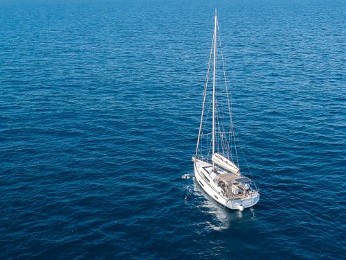 Yacht Oceanis 46.1 chartern in Lefkas