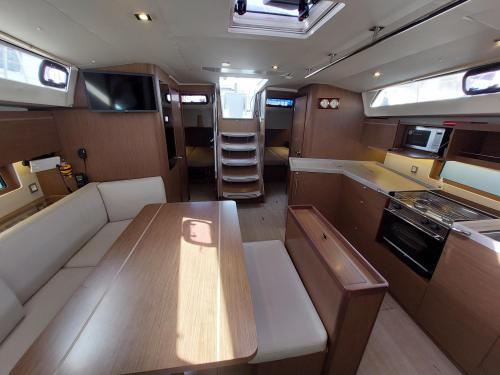 Yacht Oceanis 46.1 available for charter in Lavrio