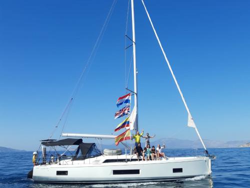 Segelyacht Oceanis 46.1 Yachtcharter in Athen