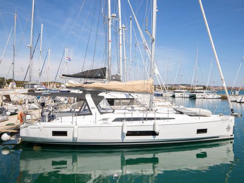 Segelyacht Oceanis 46.1 chartern in Pomer