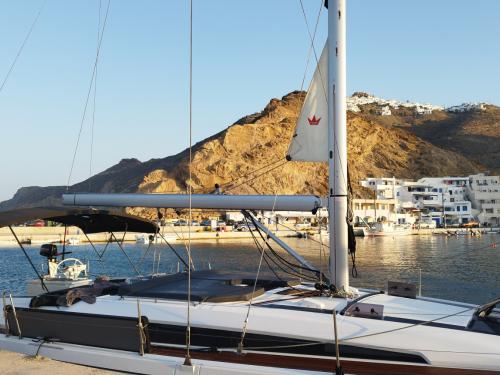 Sailing yacht Oceanis 46.1 for hire in Vlichada