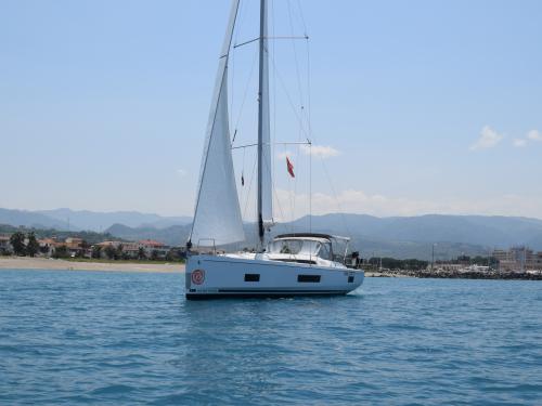 Yacht Oceanis 46.1 for rent in Portorosa