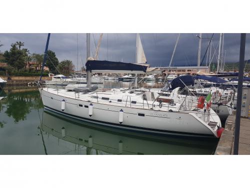 Sailboat Oceanis 473 available for charter in Portorosa