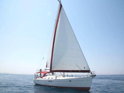 Yacht Oceanis 473 chartern in Kallithea