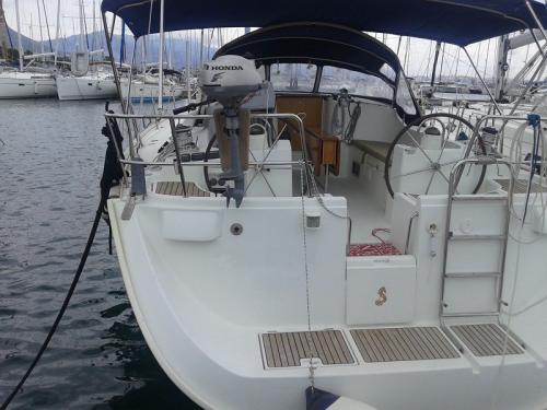 Sailboat Oceanis 473 Clipper available for charter in Kastela