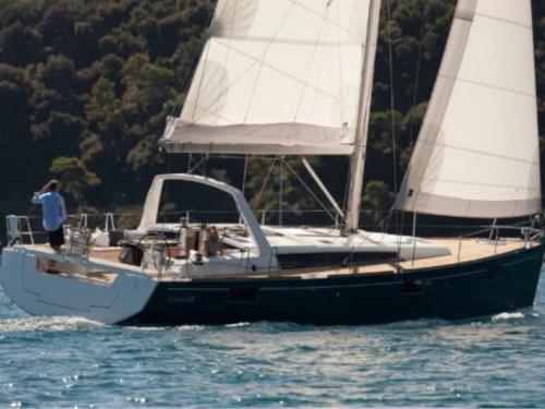 Sailboat Oceanis 48 for hire in Grimaud