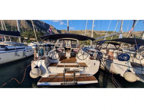 Segelboot Oceanis 48 chartern in Trogir