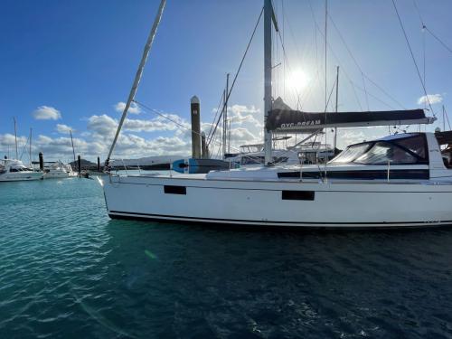 Segelboot Oceanis 48 Yachtcharter in Airlie Beach