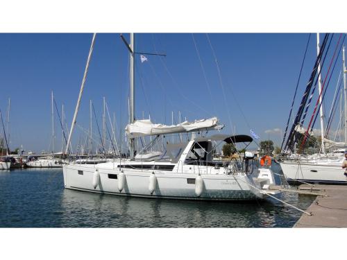 Sailing yacht Oceanis 48 for rent in Gouvia