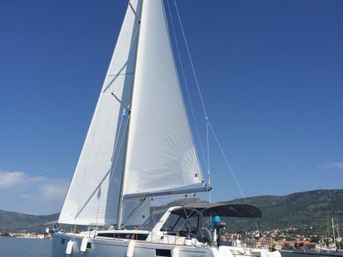 Segelyacht Oceanis 48 Yachtcharter in Marina Kastela