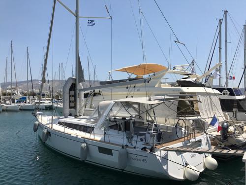 Sailboat Oceanis 48 for charter in Athens