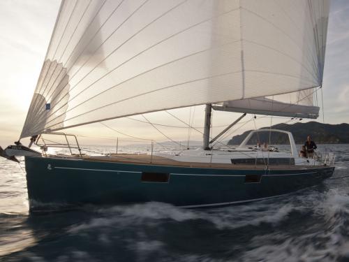 Segelboot Oceanis 48 Yachtcharter in Salerno