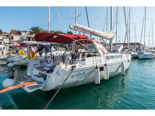 Segelboot Oceanis 48 Yachtcharter in Trogir