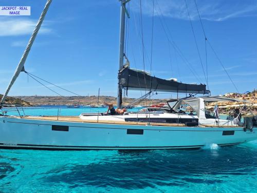 Sailing yacht Oceanis 48 available for charter in Heraklion