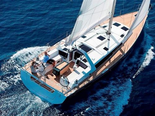 Sailboat Oceanis 48 for rent in Gouvia