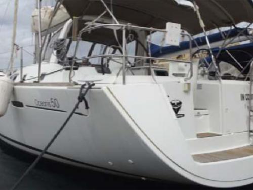 Segelyacht Oceanis 50 chartern in Birgu