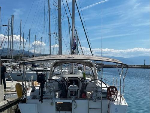 Segelyacht Oceanis 50 Family chartern in Betina