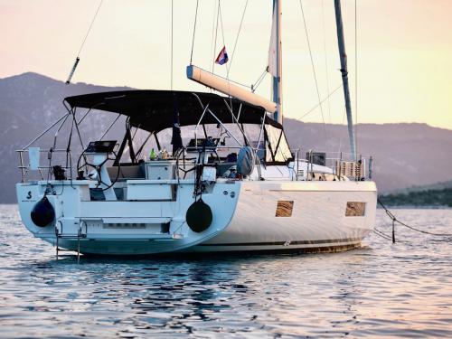 Segelyacht Oceanis 51.1 chartern in Rogoznica Segelyacht Oceanis 51.1 chartern in Rogoznica
