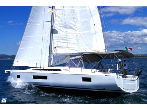 Yacht Oceanis 51.1 chartern in Puntone
