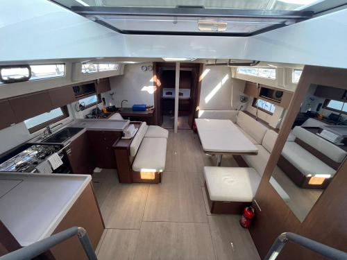 Segelboot Oceanis 51.1 Yachtcharter in San Miguel de Abona