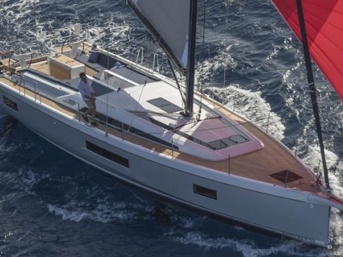 Yacht Oceanis 51.1 chartern in Athen