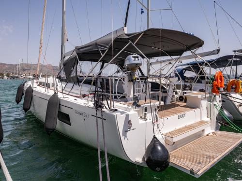 Segelboot Oceanis 51.1 chartern in Nea Peramos