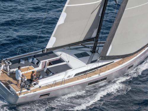 Sailing yacht Oceanis 51.1 for rent in Port Lavrio