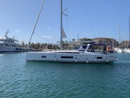 Yacht Oceanis 51.1 chartern in Marina di Arechi