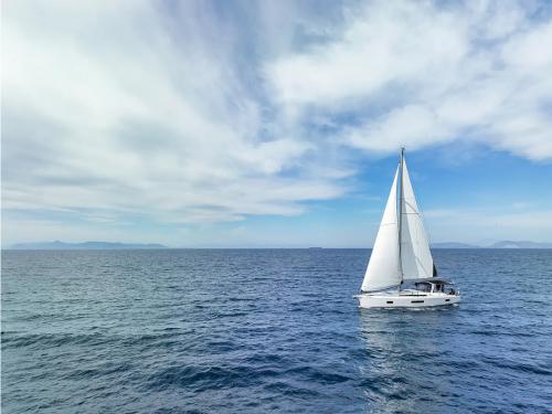 Segelyacht Oceanis 51.1 chartern in Lefkas