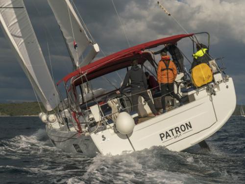 Yacht Oceanis 51.1 for rent in Split