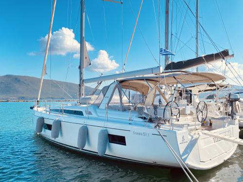 Yacht Oceanis 51.1 Yachtcharter in Lefkas