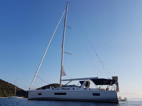 Sailing yacht Oceanis 51.1 for rent in Lefkas