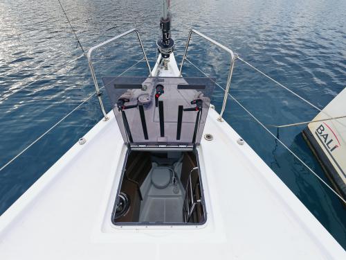 Yacht Oceanis 51.1 chartern in Trogir