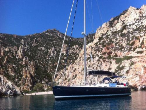 Sailing boat Oceanis 523 Clipper for hire in Sifnos Port