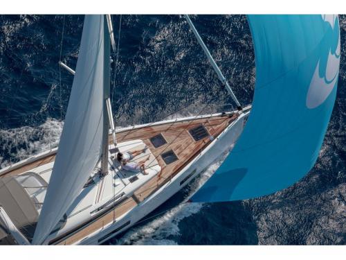 Yacht Oceanis 54 for rent in Kastel Gomilica