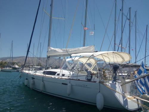Yacht Oceanis 54 for rent in Athens