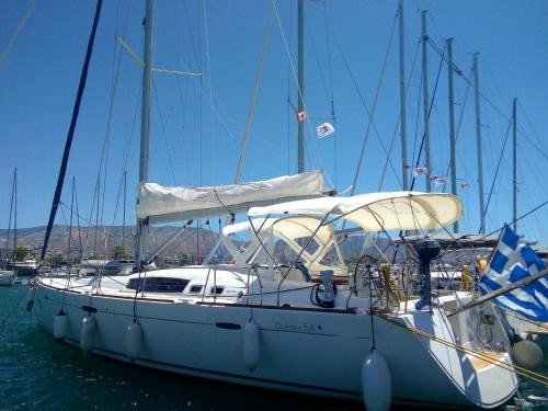Segelboot Oceanis 54 chartern in Benitses Marina