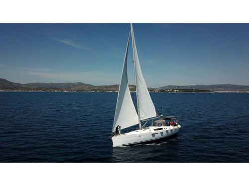 Sailboat Oceanis 54 for rent in Volos